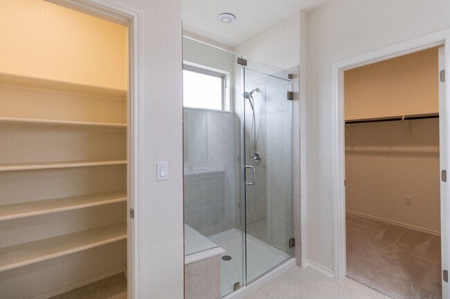 Building Photo - Charming Oasis in Wells Branch: Spacious 3-Bed Home with Stylish Upgrades!