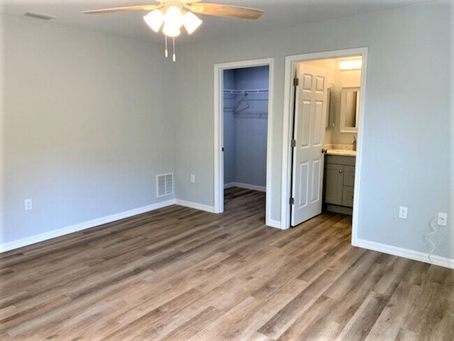 Building Photo - 2022-Built 3/2/2 on Corner Lot in Ocala – ...