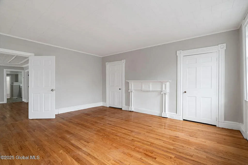 Building Photo - 2127 2nd Ave