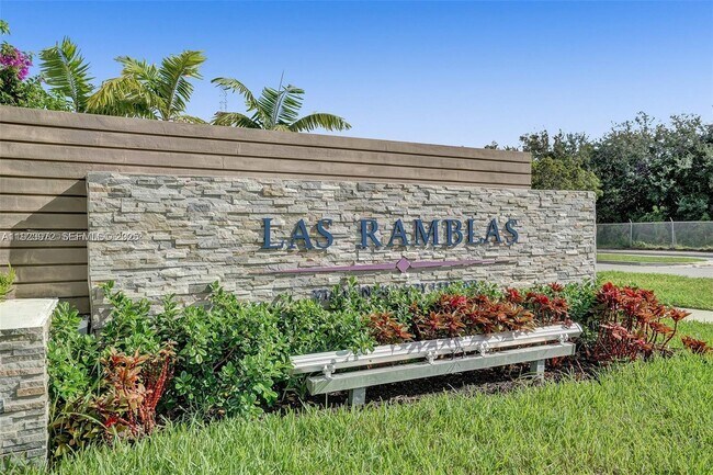 Building Photo - 268 NE 210th Way