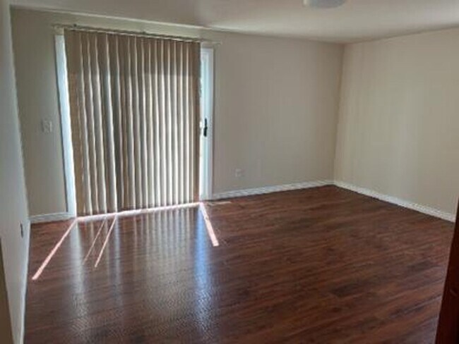 Building Photo - 3 Bed 2.5 Bath Single-Family Home on Cul-De-Sac w/ Large Fenced Backyard, Garage