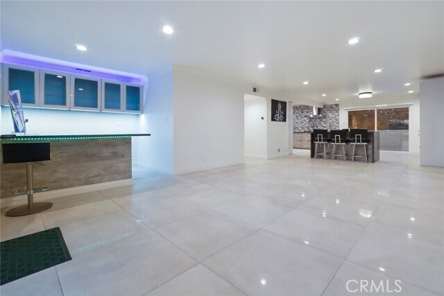 Building Photo - 3381 Oakmont View Dr