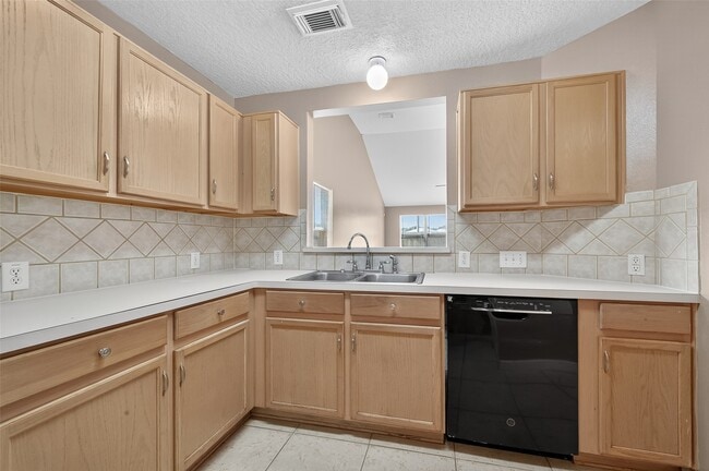 Building Photo - 15003 Sugar Sands Dr