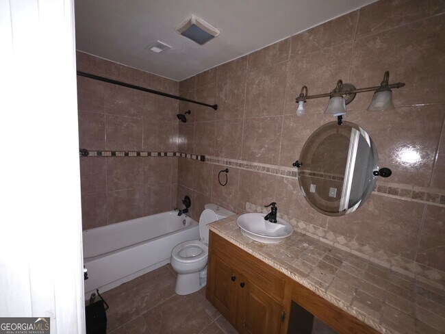 Building Photo - 76 Willowick Dr