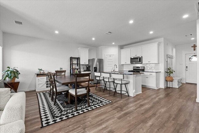 Building Photo - 3109 Magnolia Pass Ln