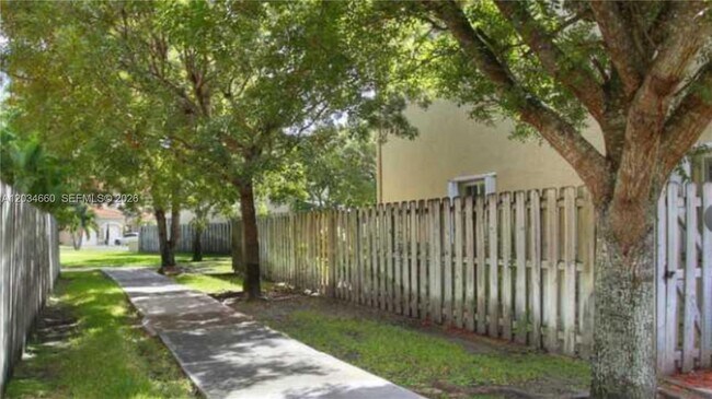 Building Photo - 14213 SW 126th Pl