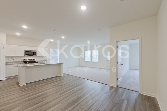 Building Photo - 628 Muster Fld Ct