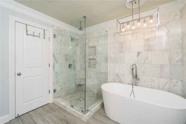 Building Photo - 1677 Barfield Run NW