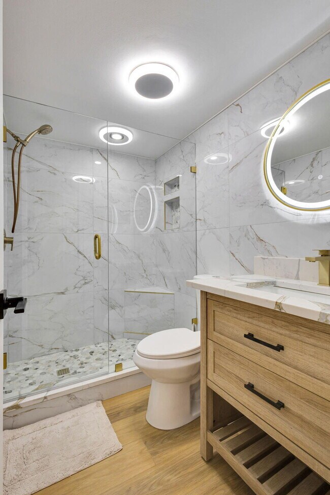 Building Photo - 12911 Briarlake Dr