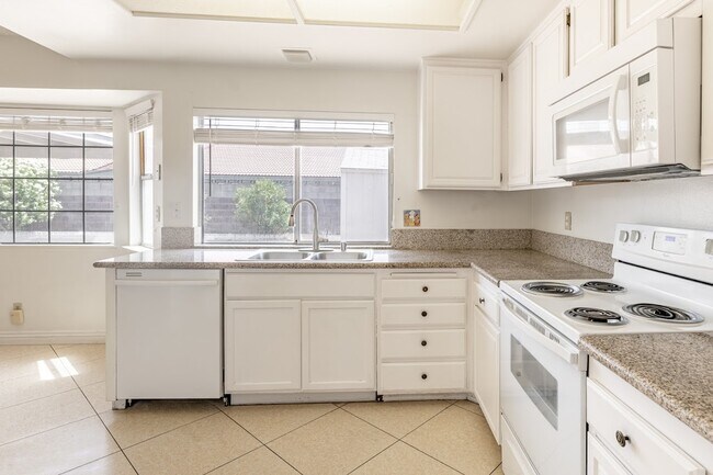 Building Photo - 6361 O'Bannon Dr