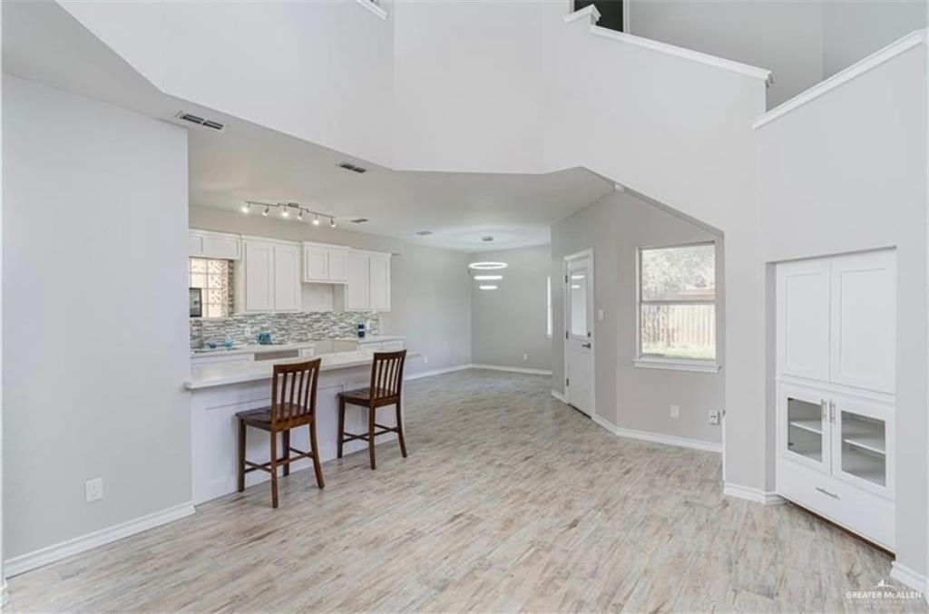 Building Photo - 3204 Black Oak Ln