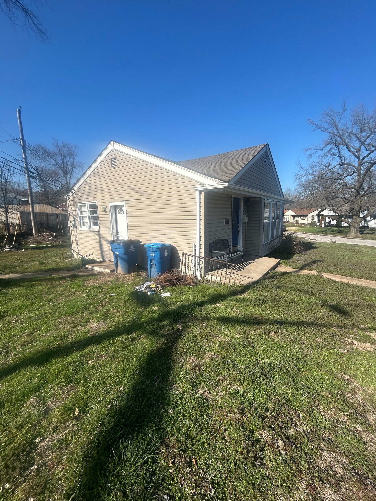 Building Photo - 1801 Engelholm Ave