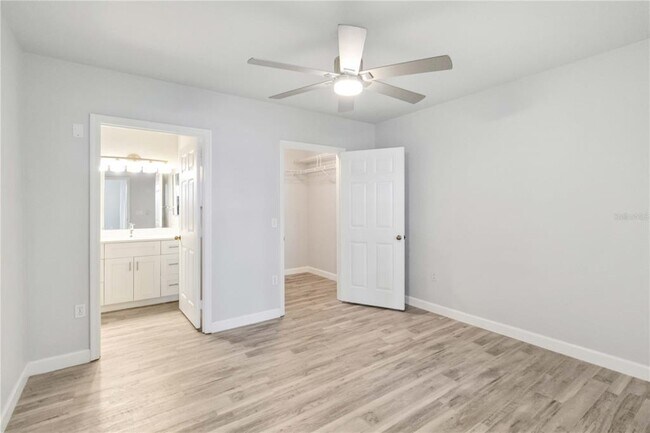 Building Photo - 1185 Villagio Cir