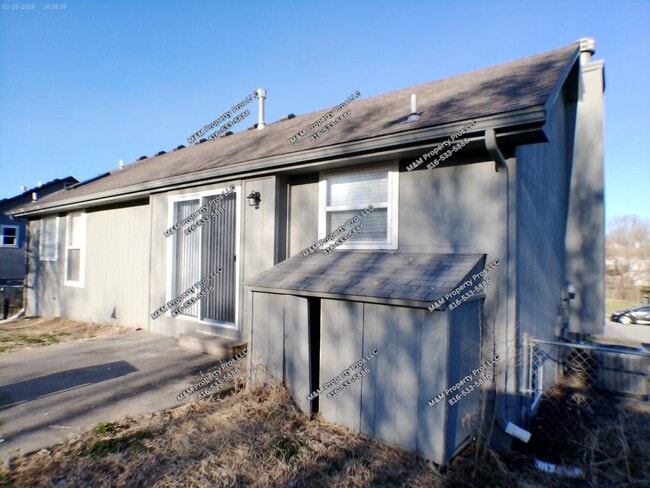 Building Photo - 7024 N Winchester Ave