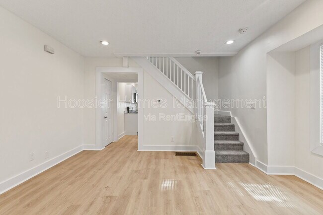 Building Photo - 2920 Ruckle St