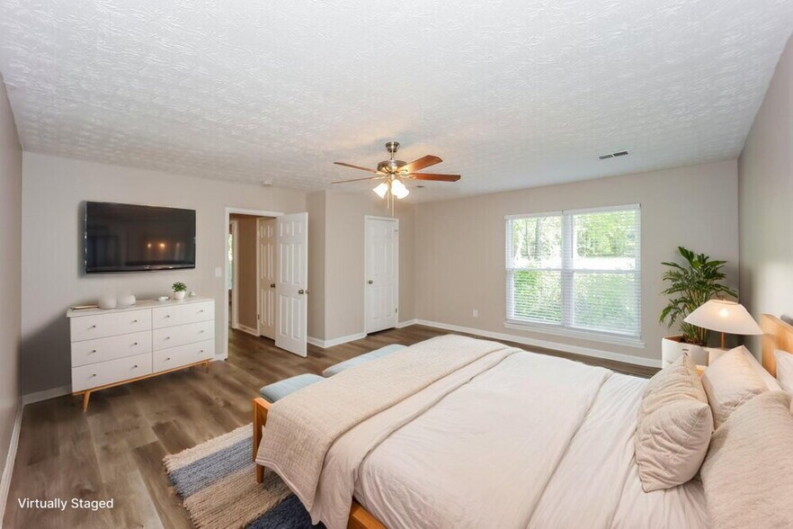 Building Photo - 6270 Beethoven Cir