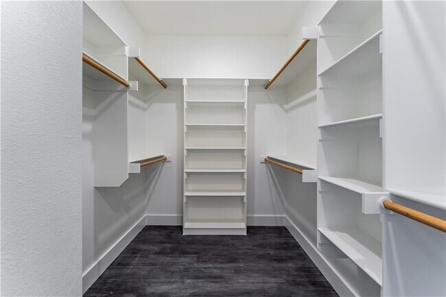 Building Photo - 2179 W Million Ln