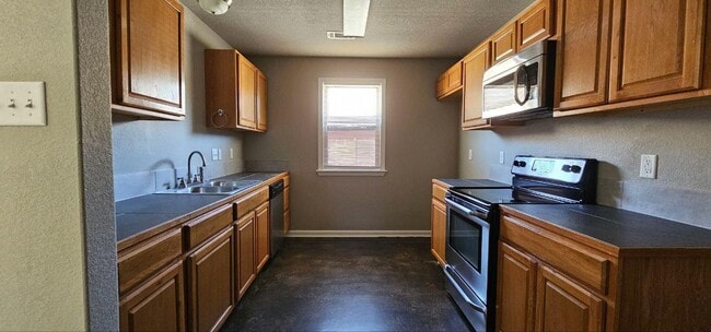 Building Photo - 4 Santiago Dr