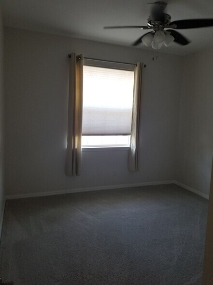 Building Photo - Celebration Cape - Gated Community - 3/2+Den/2 car garage