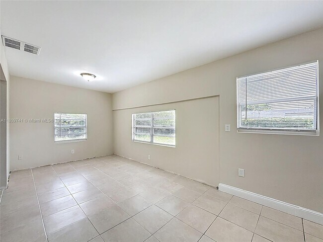 Building Photo - 1777 NW 34th Ave