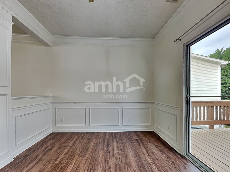 Building Photo - 214 Long Creek Pky