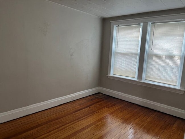 Building Photo - $1,300 Harrisburg 3 bedroom house for rent