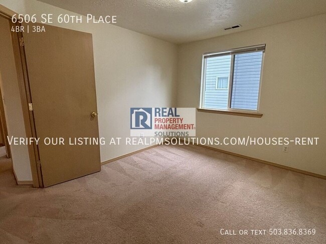 Building Photo - 6506 SE 60th Pl