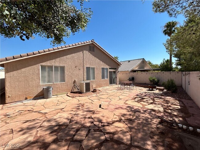 Building Photo - 9757 Derbyhill Cir