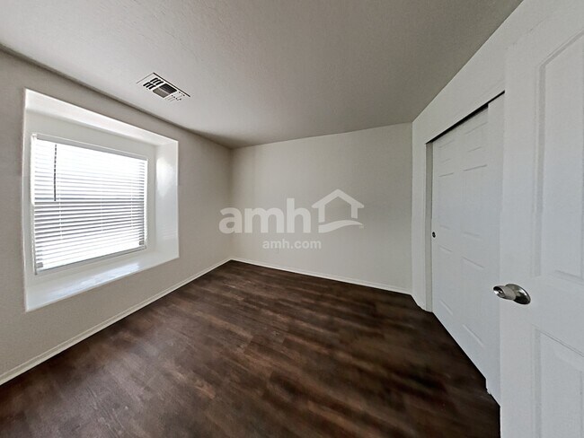 Building Photo - 6335 W Branham Ln