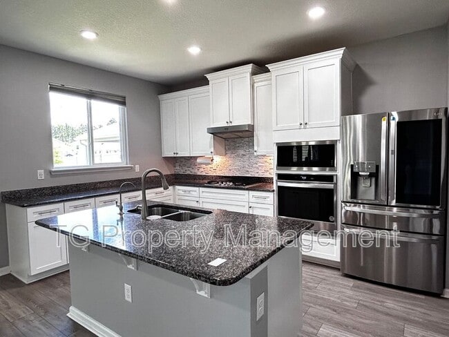 Building Photo - 11646 Pacific Dogwood Ct