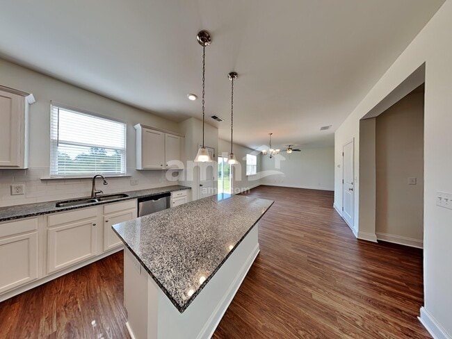 Building Photo - 410 Levon Ct