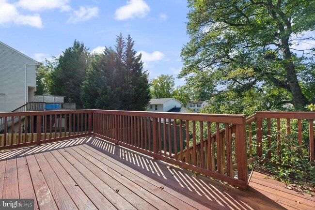 Building Photo - 806 Lilac Ct