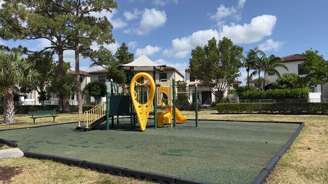 Building Photo - 4230 Napoli Lake Dr