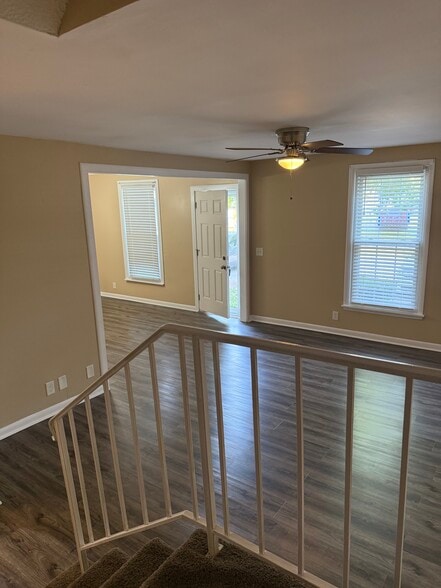 Building Photo - 323 Forest Park Rd