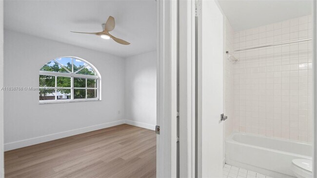 Building Photo - 3518 W 80th St