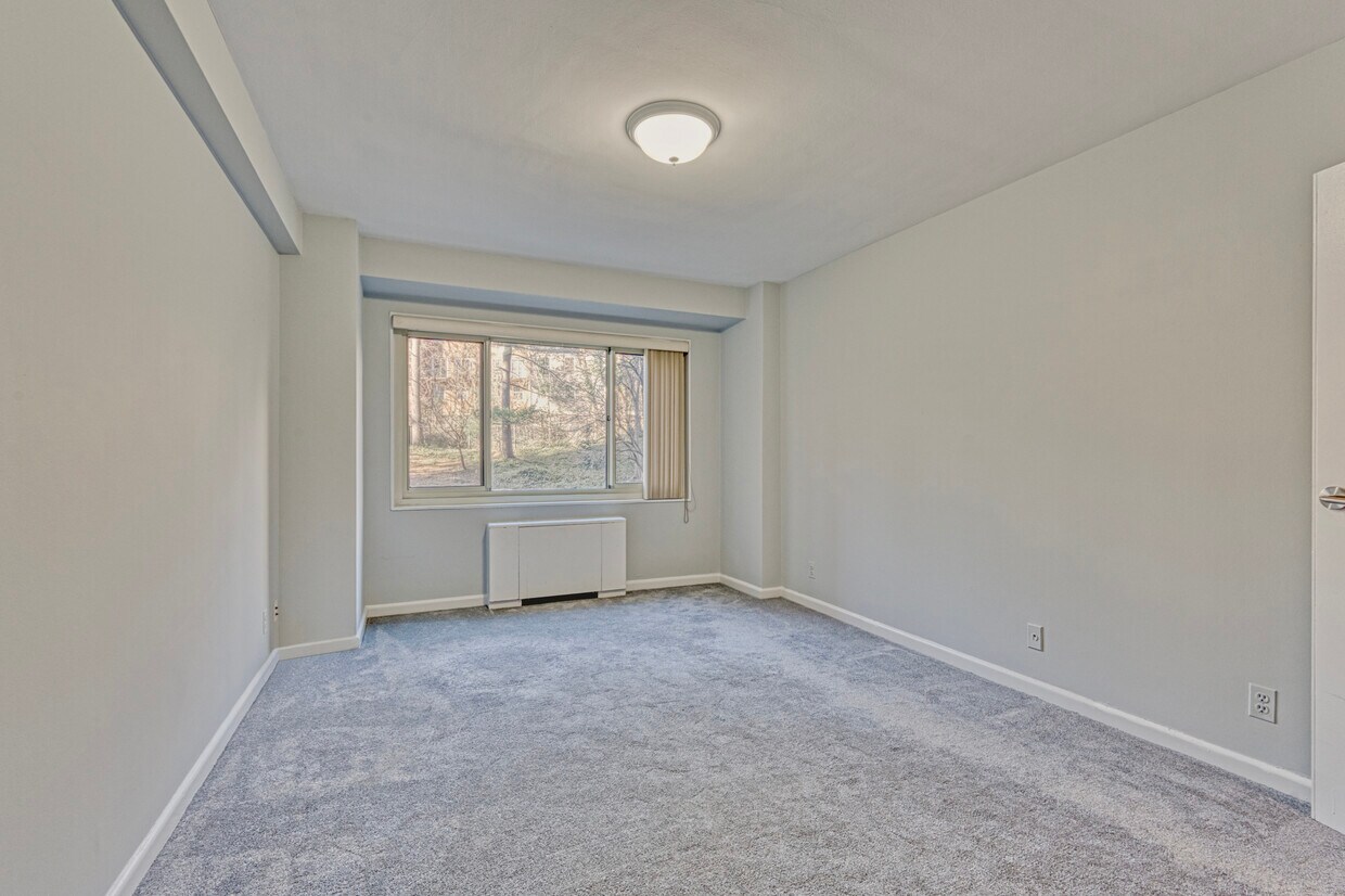 Bedroom - 4201 Cathedral Ave NW