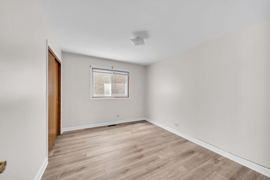 Building Photo - 11136 S Kedzie Ave