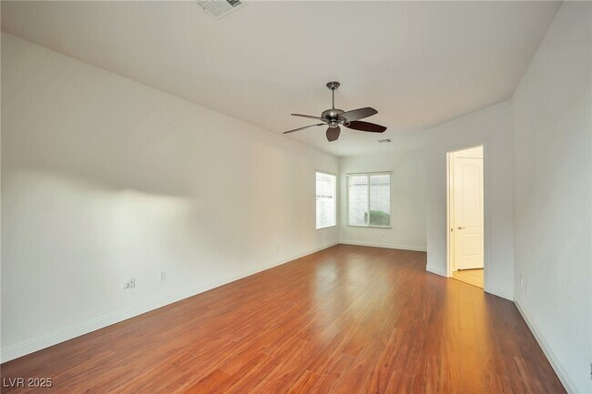 Building Photo - 2585 Portsmouth Creek Ave