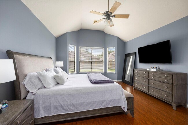 Building Photo - 16315 Scotch Hollow Ln