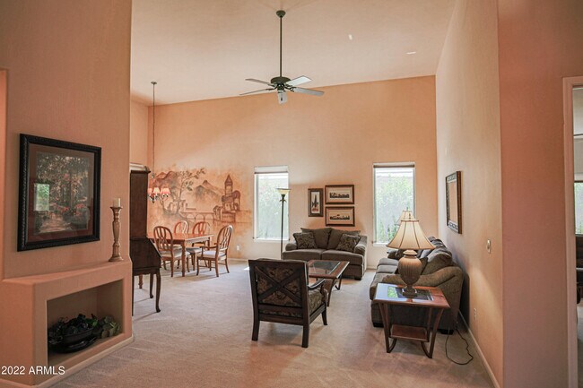 Building Photo - 4639 N Clear Creek Dr