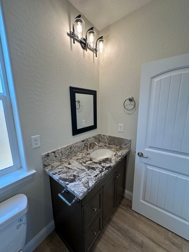 Building Photo - Brand new home in Kerman Ca