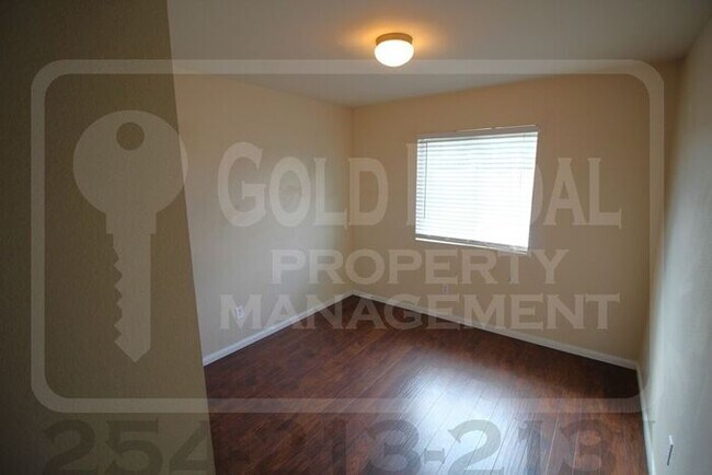 Building Photo - 505 Perseus Dr