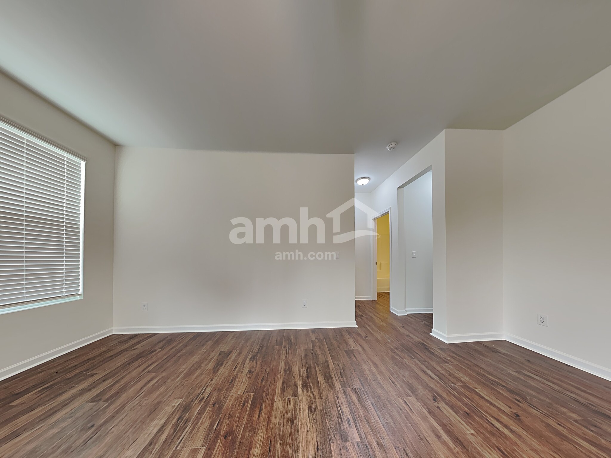 Building Photo - 5 Chadbrook Ct