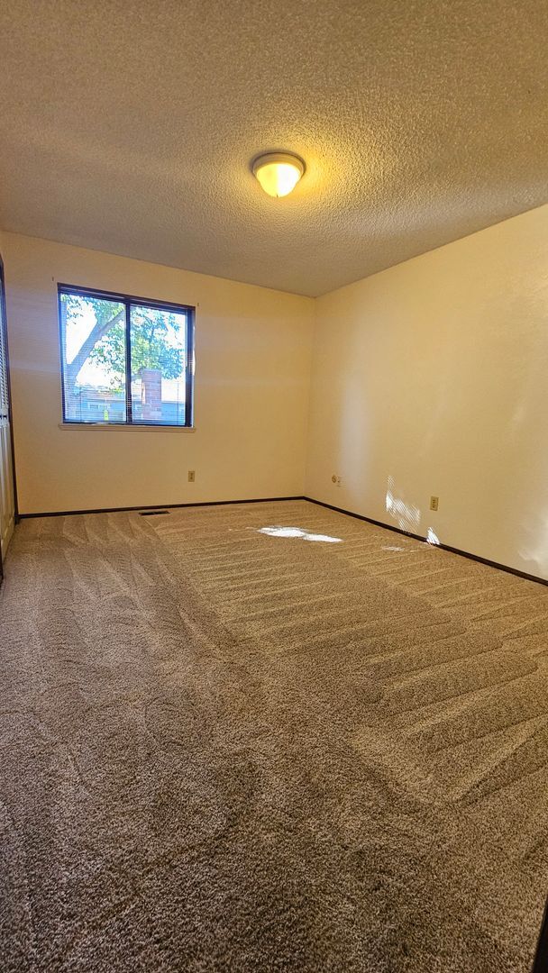 Building Photo - 13884 W 68th Dr