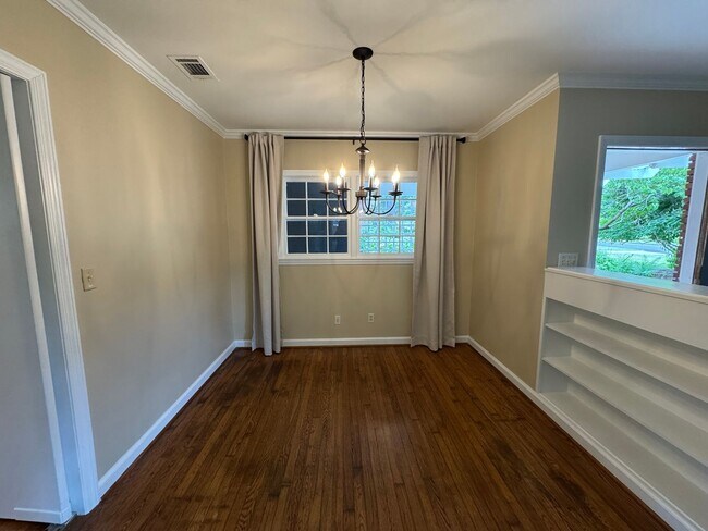 Building Photo - Cozy 2/1 Cottage in Rockridge Heights- $1,650