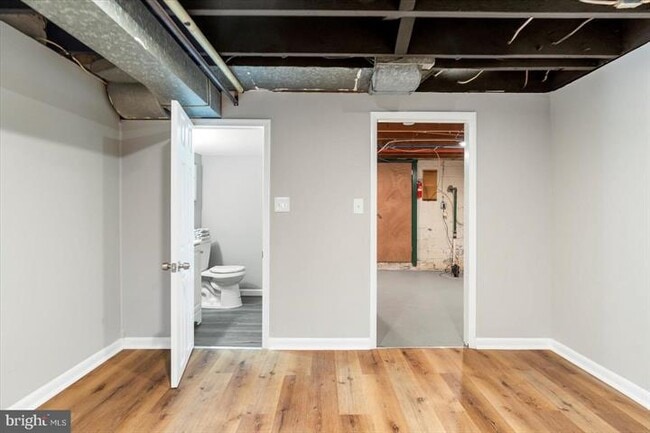 Building Photo - 403 Edmunds Way