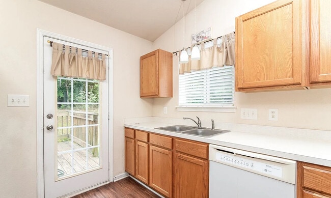 Building Photo - 2836 Oasis Ln