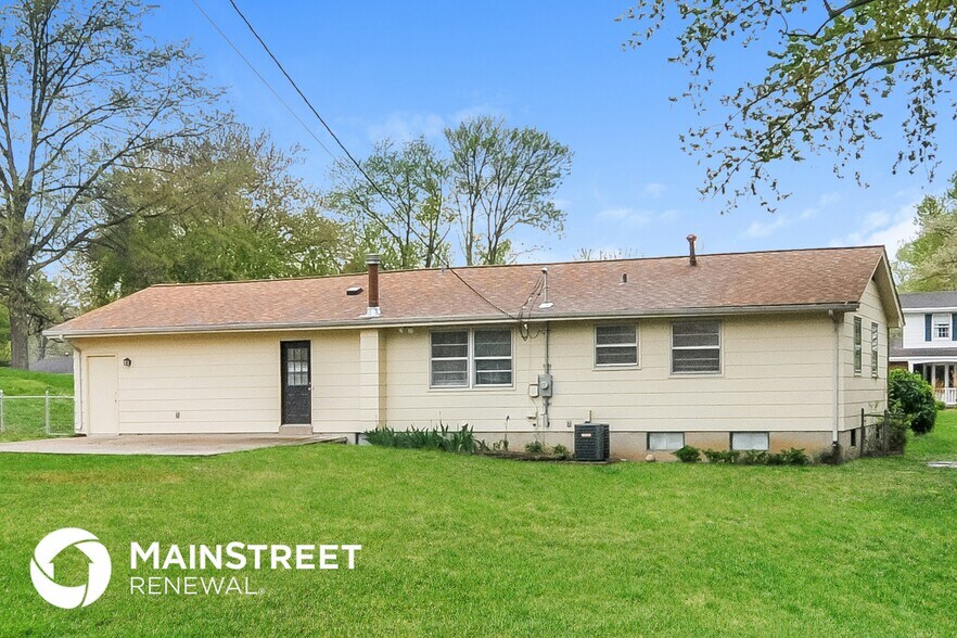 Building Photo - 3044 Mockingbird Dr