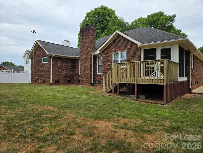 Building Photo - 1319 Mistletoe Ridge Pl NW