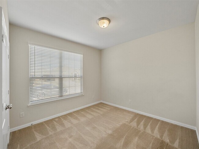 Building Photo - 1260 Sharp St